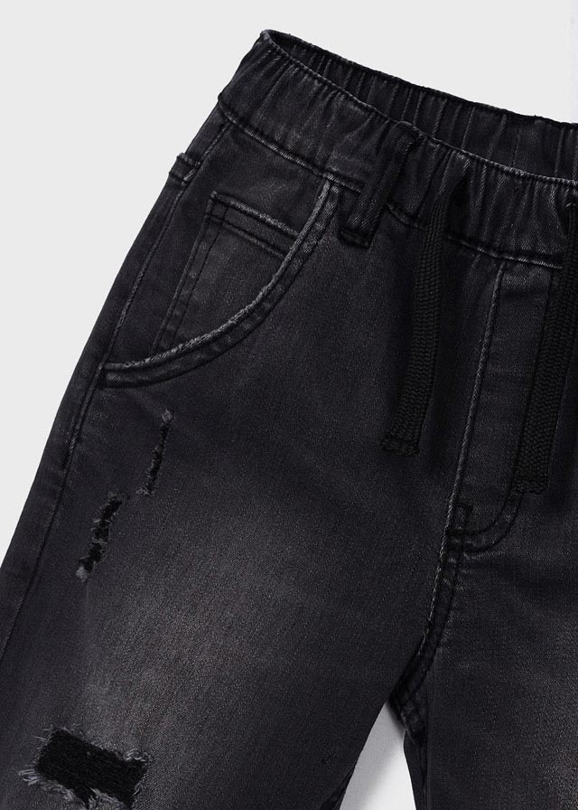 Lucas Trouser